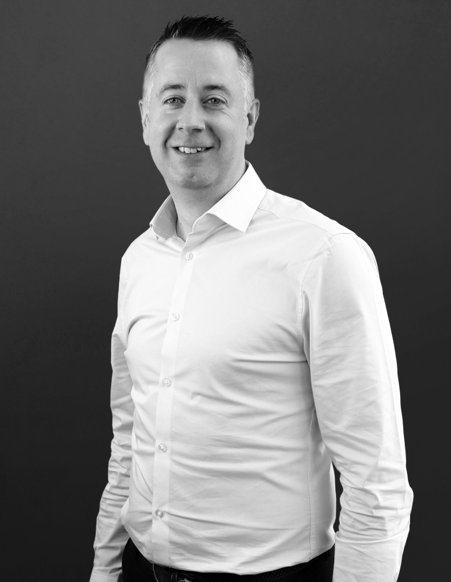 Stephen-Bergin2-mono-cropped_v2